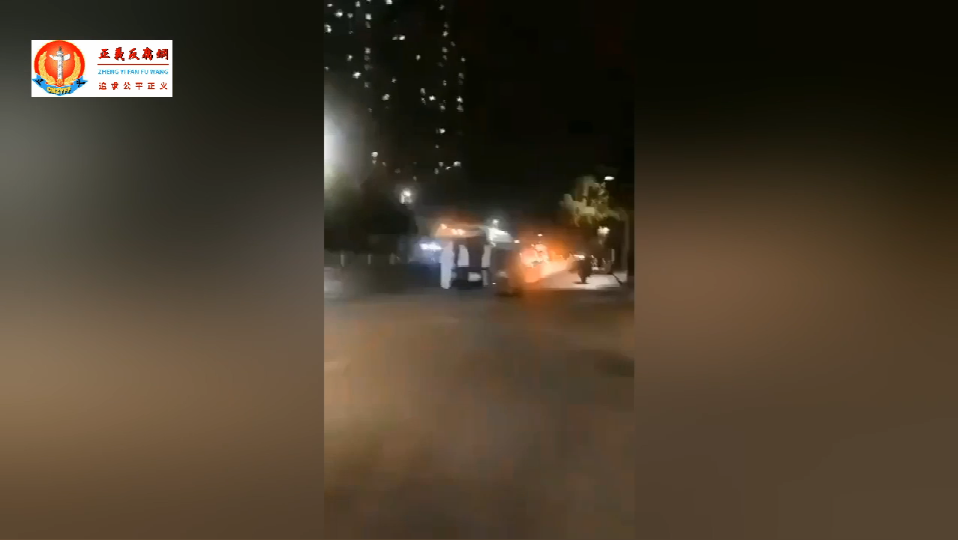 河南省平顶山市某高中,有救护车把感染学生拉走.png 河南省平顶山市某高中,有救护车把感染学生拉走.png