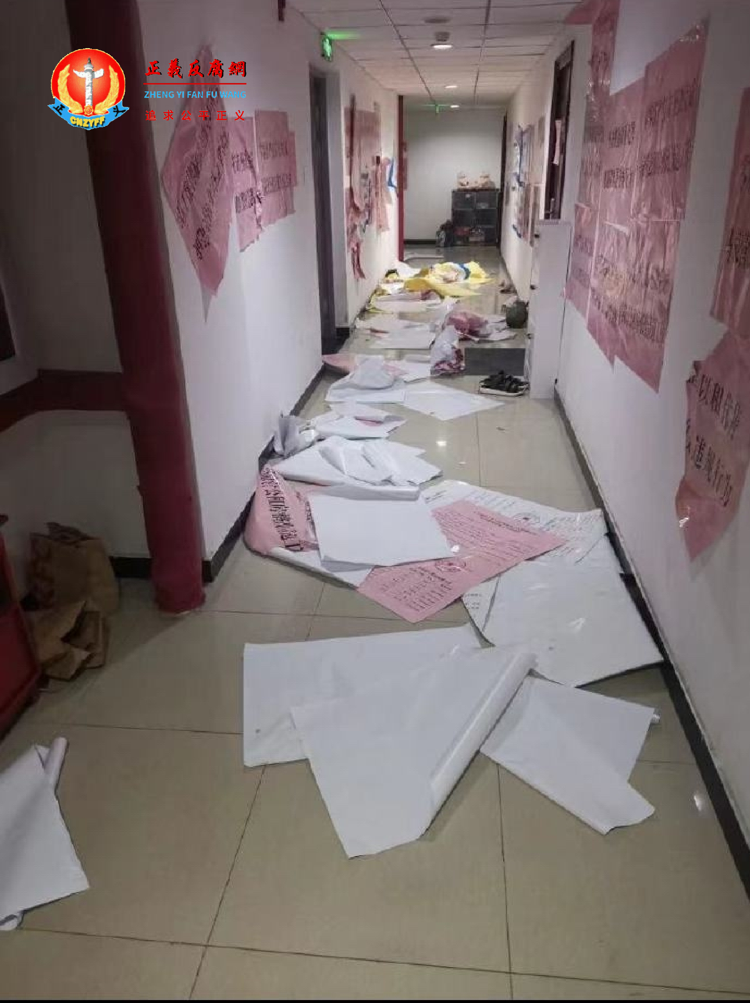 北京朝阳区香江北岸小区暴力驱赶住户。.png 北京朝阳区香江北岸小区暴力驱赶住户。.png