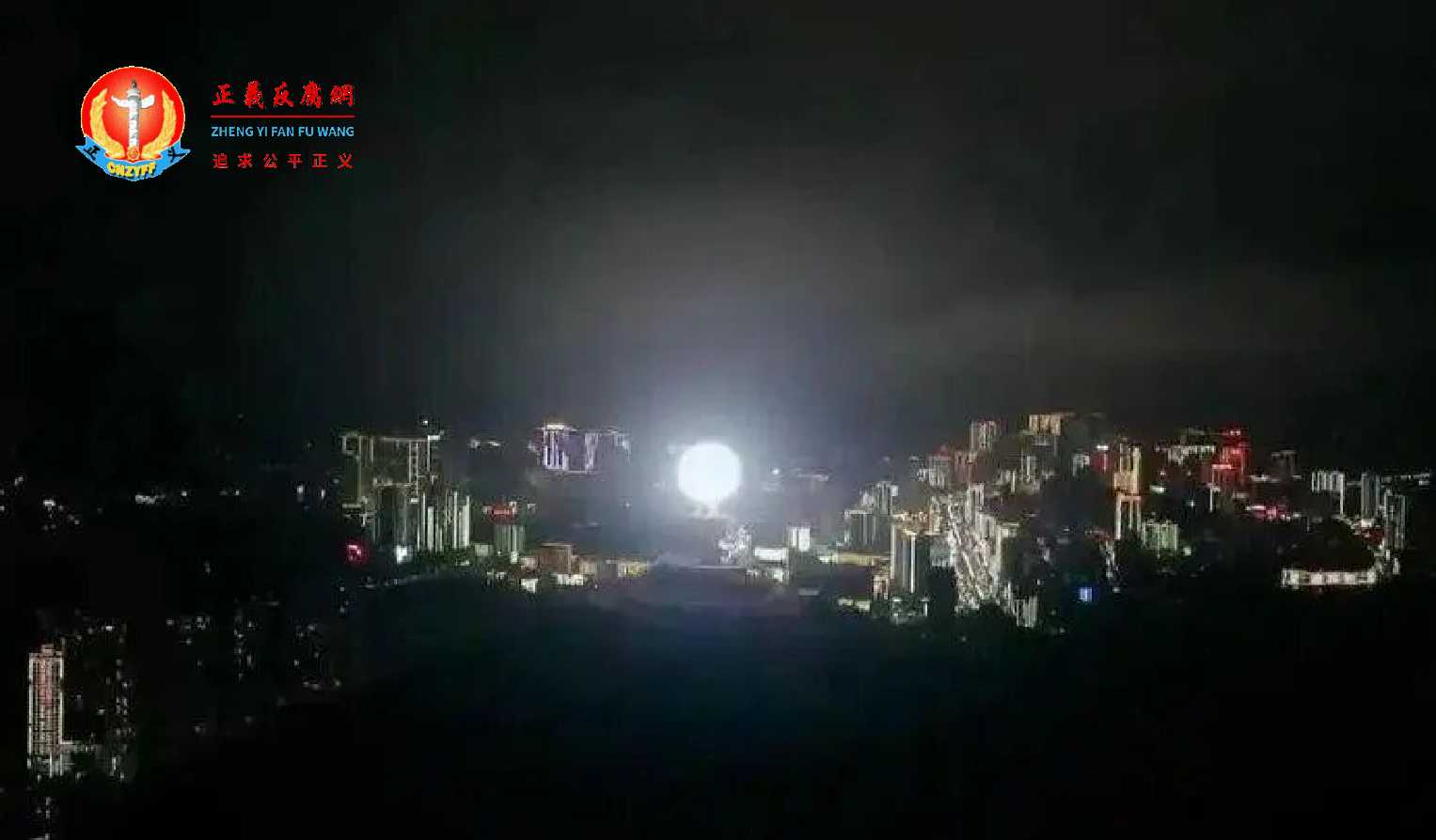 “人造月亮”此前夜间亮灯效果.jpg “人造月亮”此前夜间亮灯效果.jpg